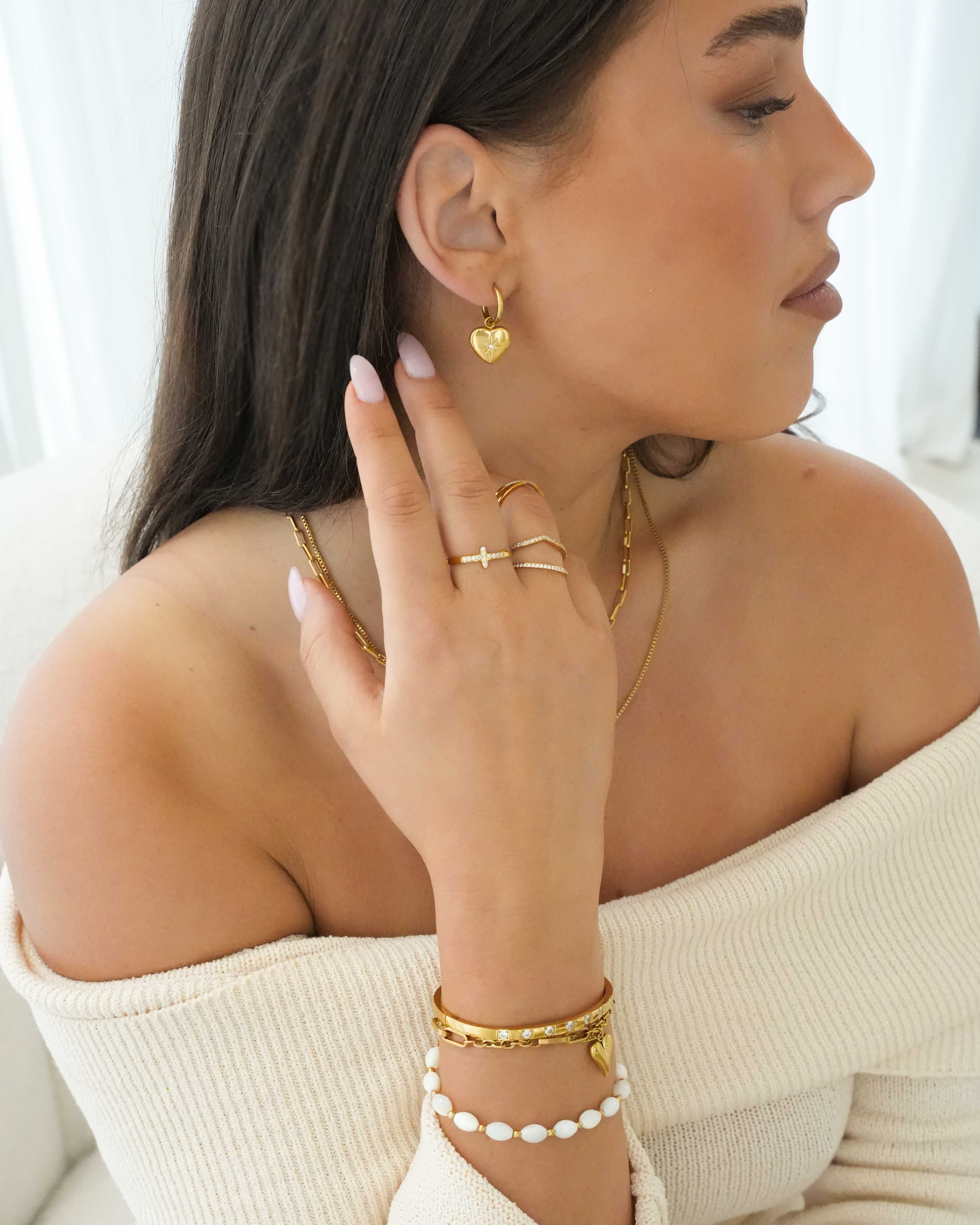 Amadora - 18k Gold Heart Hoop Earrings