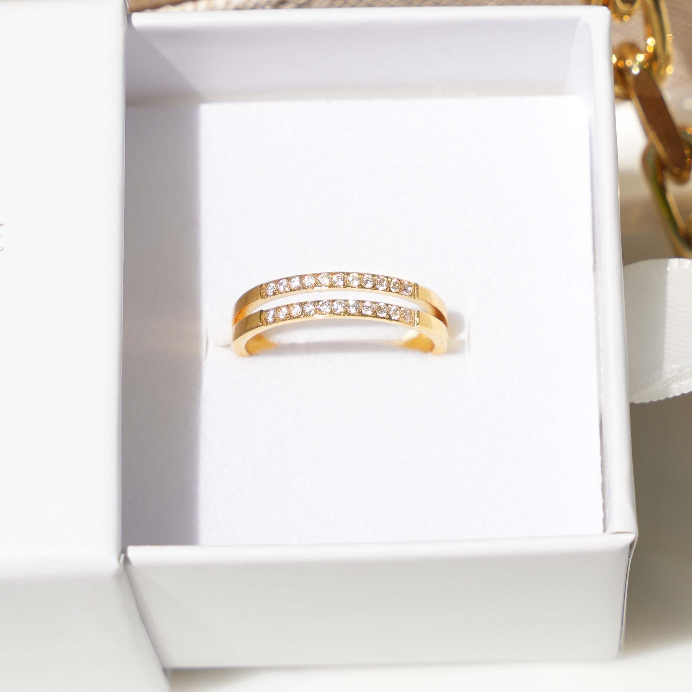 Augustine - 18k Gold Zirconia Band Double Layered Ring