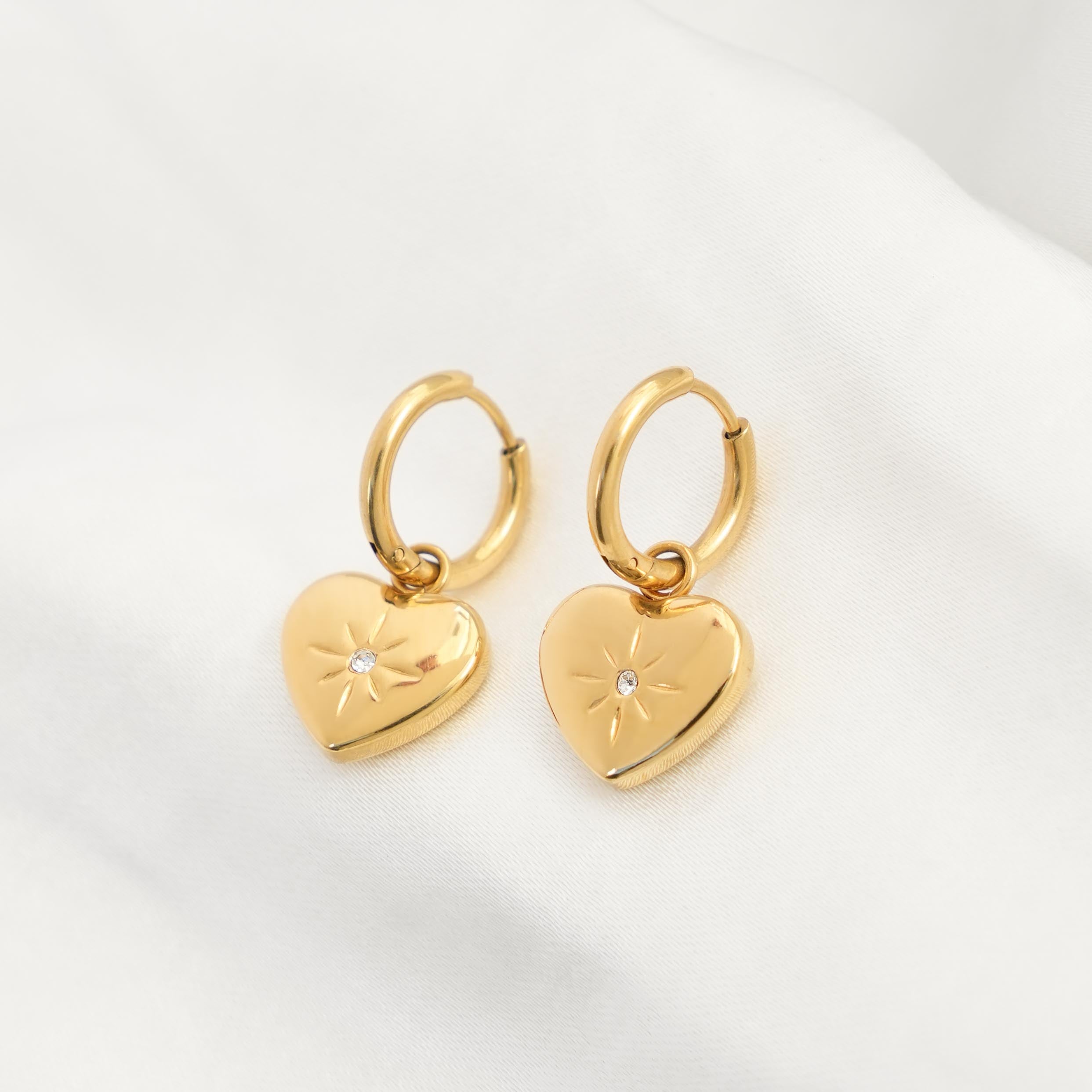 Amadora - 18k Gold Heart Hoop Earrings