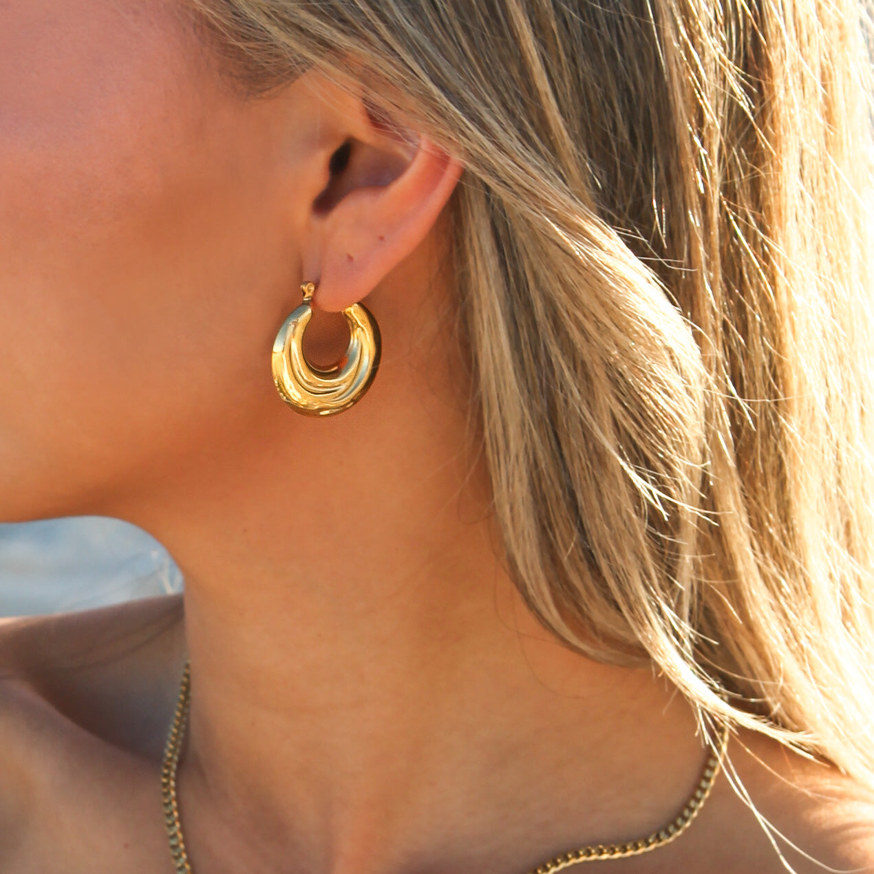 Delilah - 18k Gold Chunky Hoops