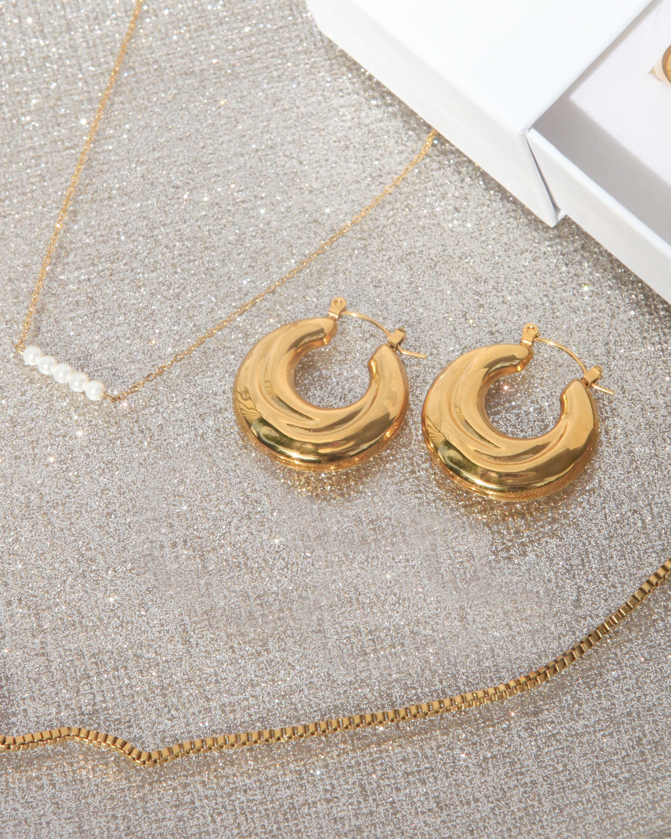 Delilah - 18k Gold Chunky Hoops
