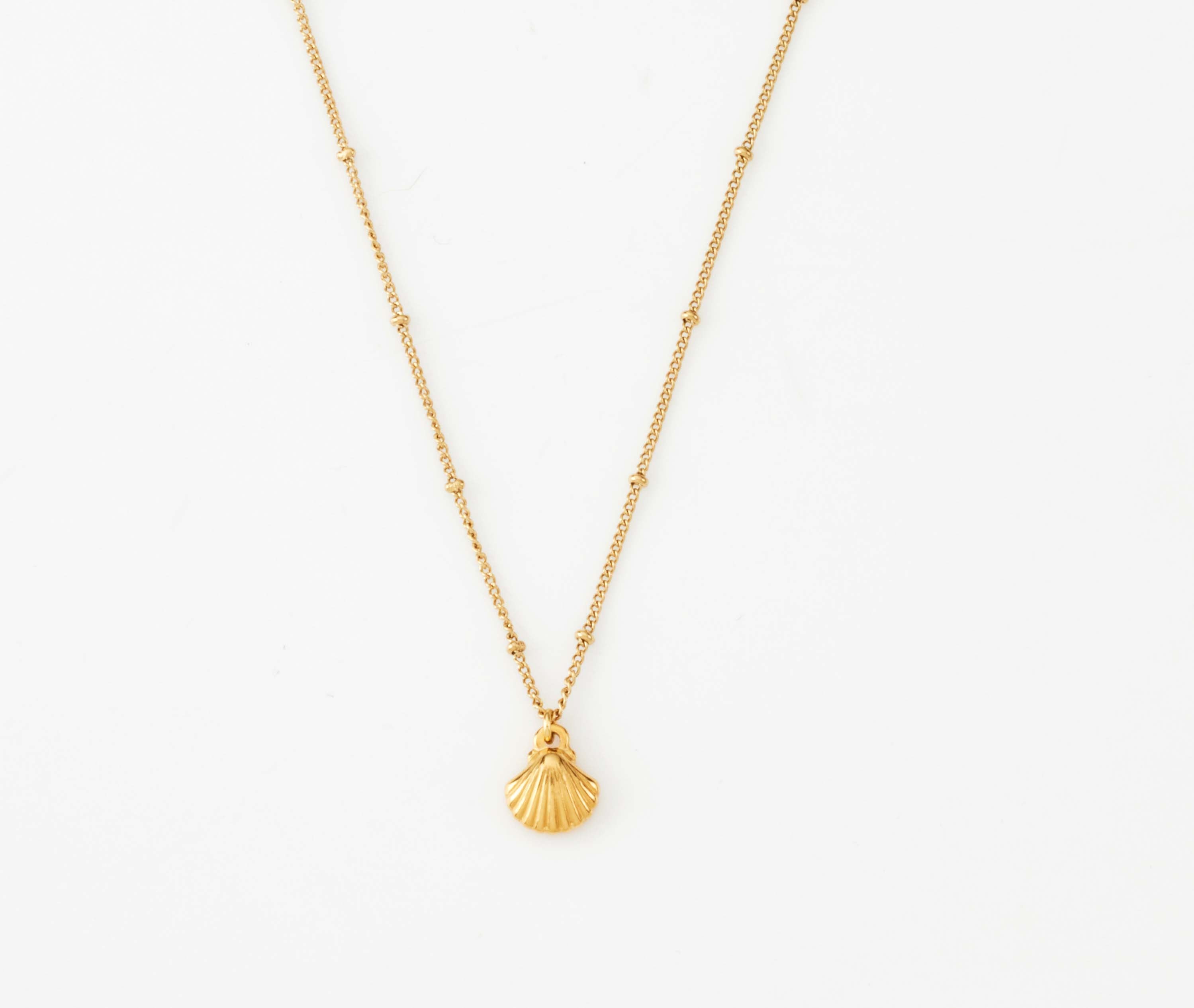 Abigail - 18k Gold Shell Necklace - Ocean Wave Jewelry