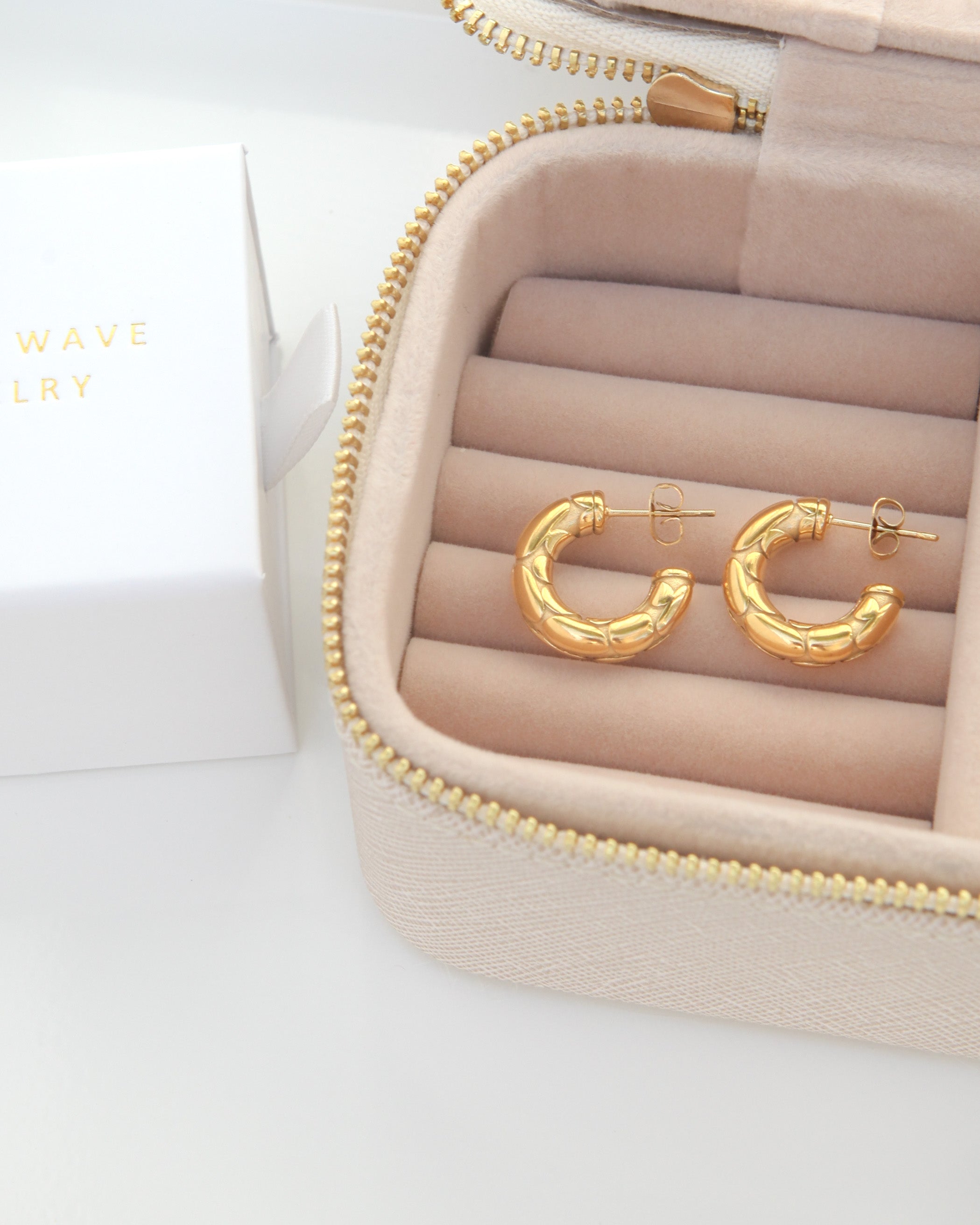 Ezra Hoops - 18k Gold Earrings