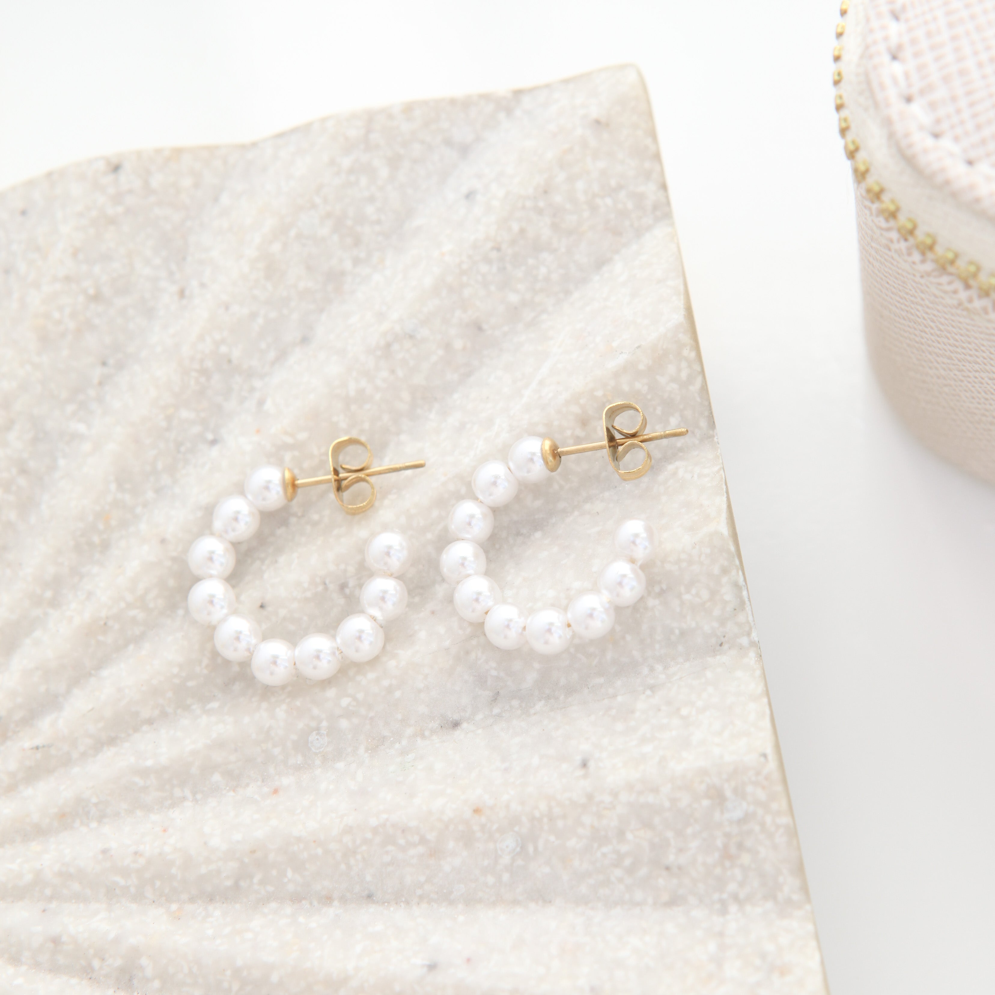 Dhalia - Pearl Hoops