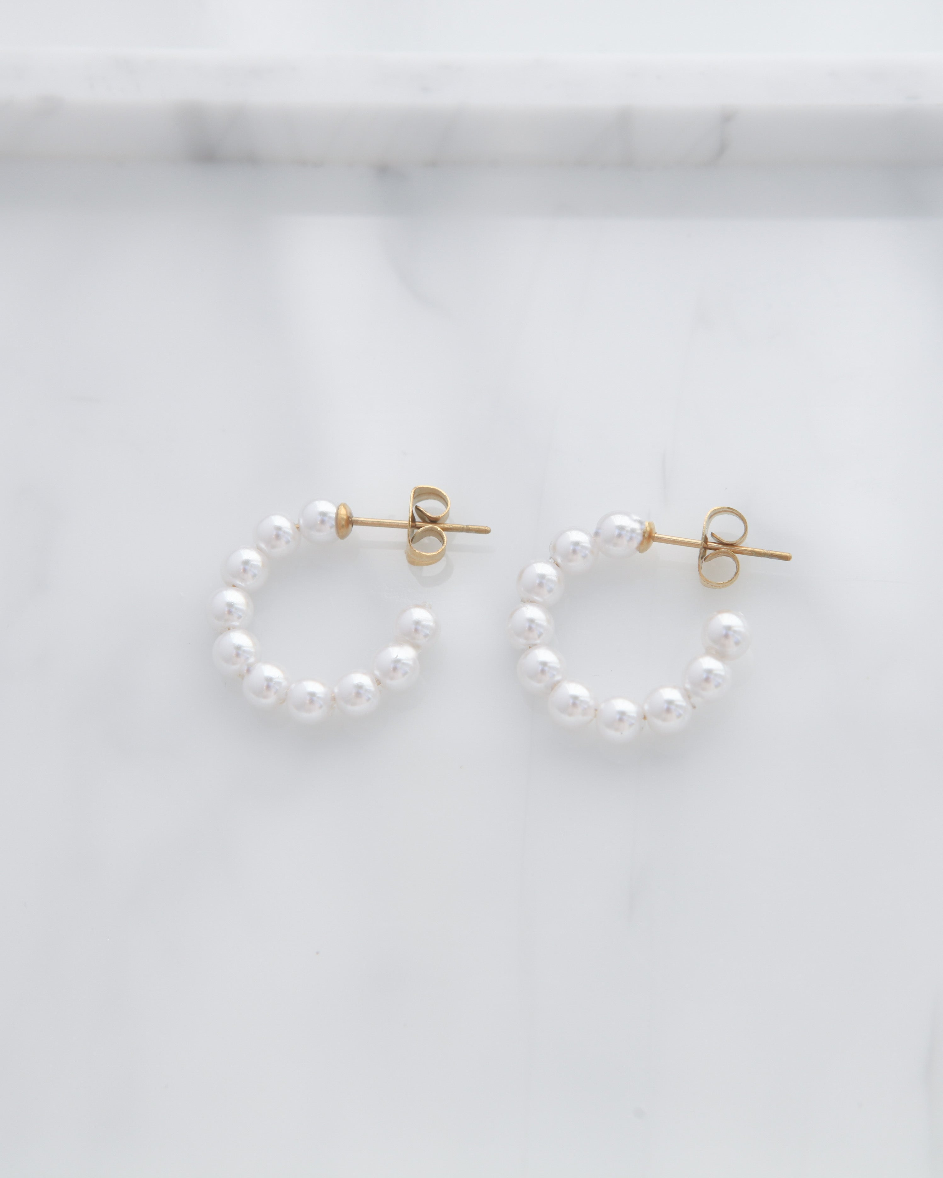 Dhalia - Pearl Hoops