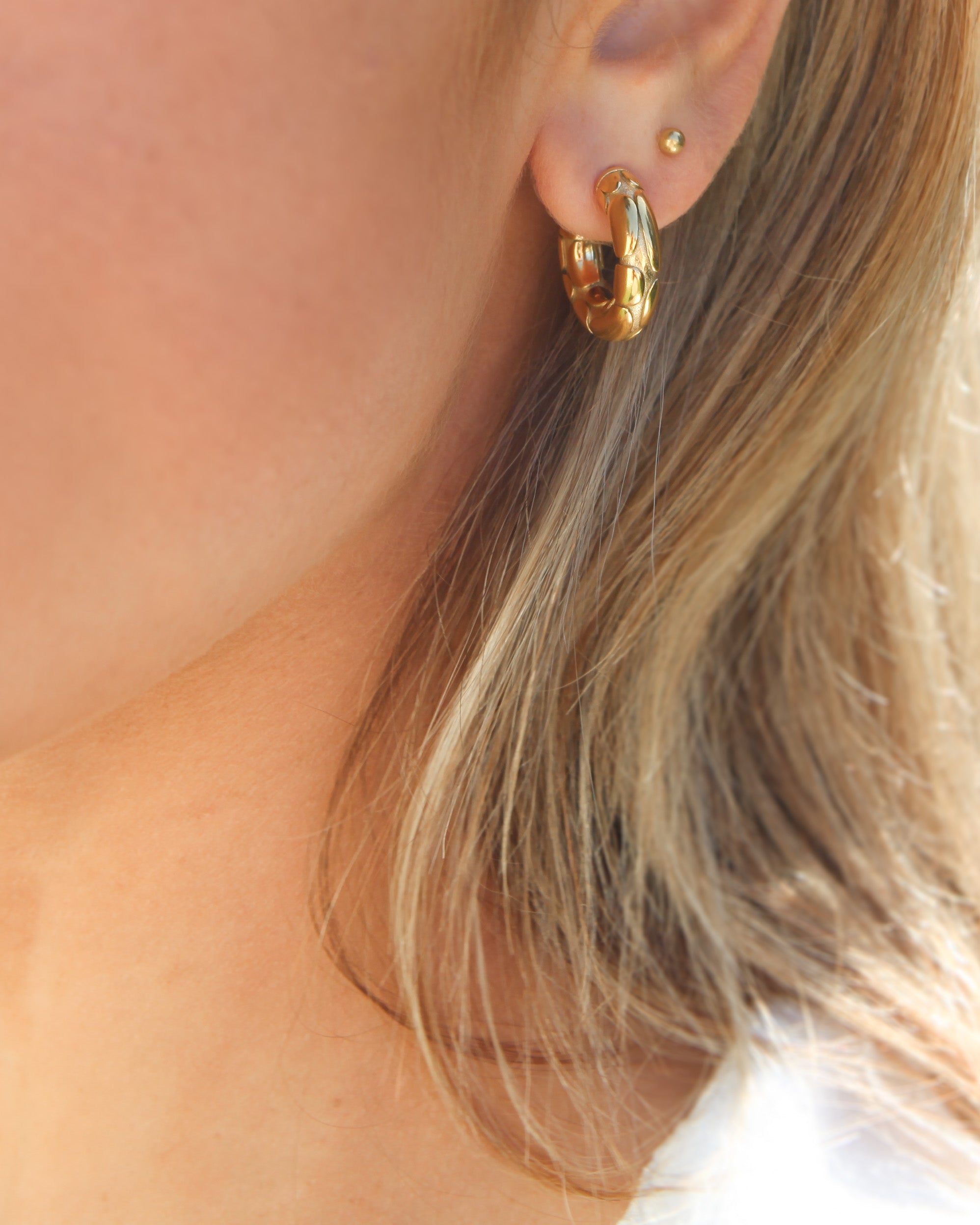 Ezra Hoops - 18k Gold Earrings