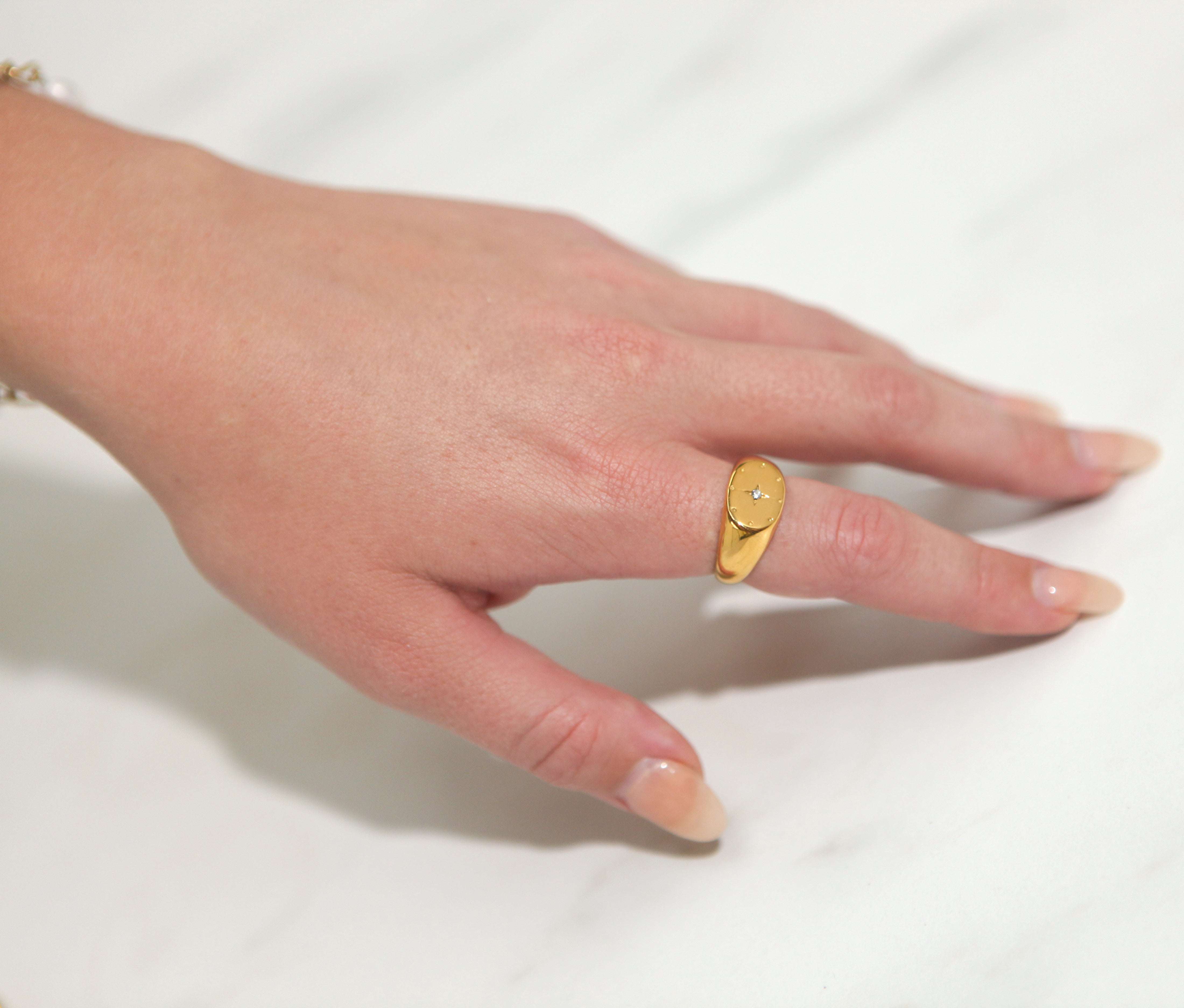 Sascha - 18k Gold Star Inlay Ring