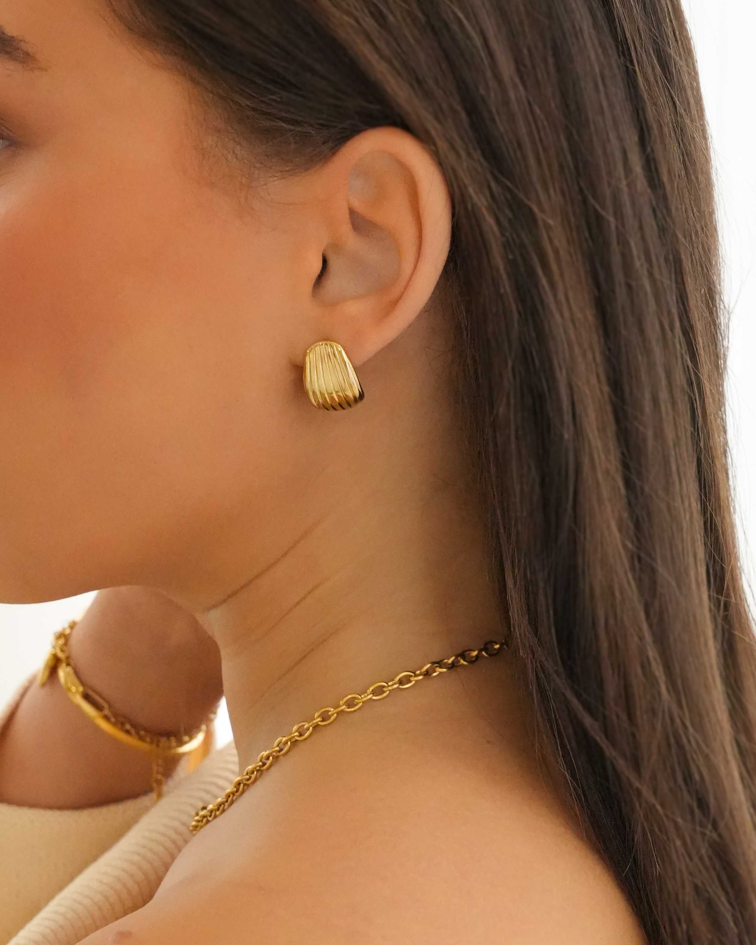 Cove - 18k Gold Shell Earrings