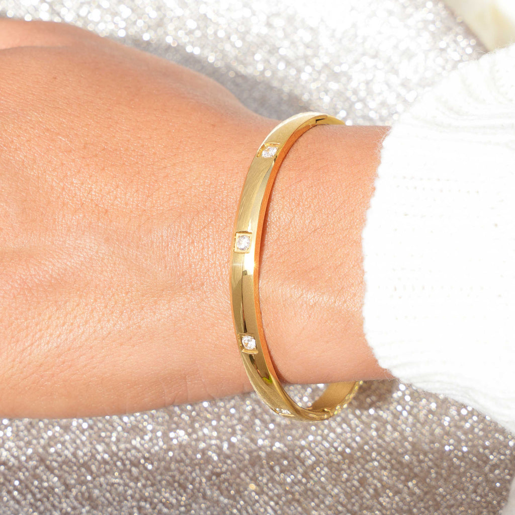 希少✨Chloe Ribbon Rhinestone Gold Bangle DSC02400-2_1024x1024.jpg?v=