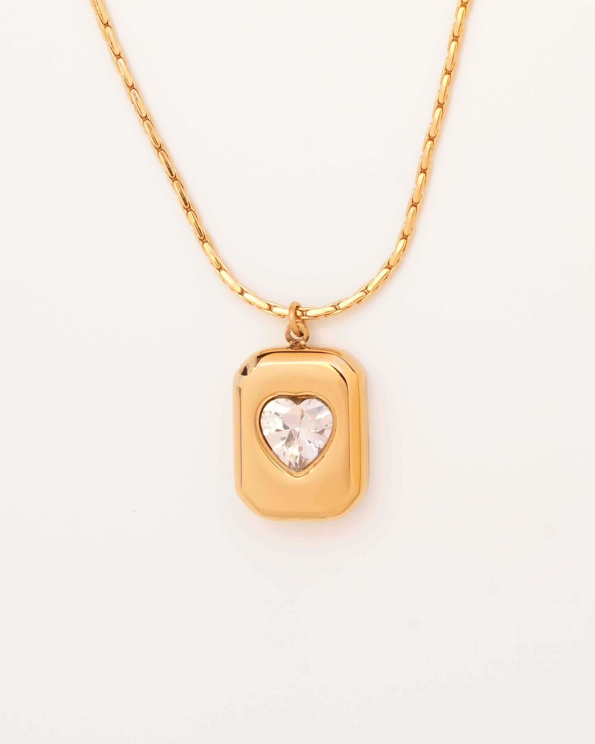 Indie - 18k Gold Heart Necklace