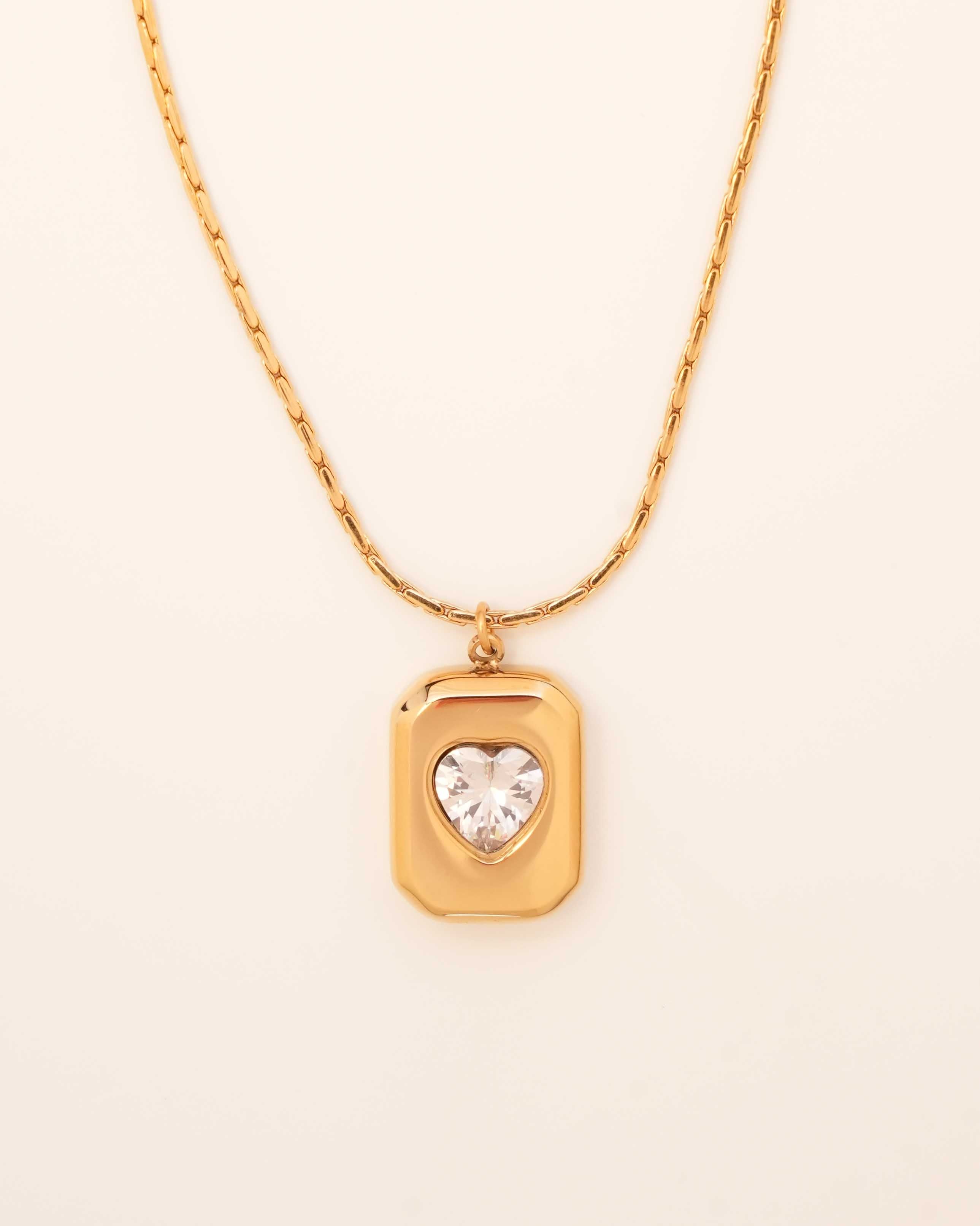 Indie - 18k Gold Heart Necklace