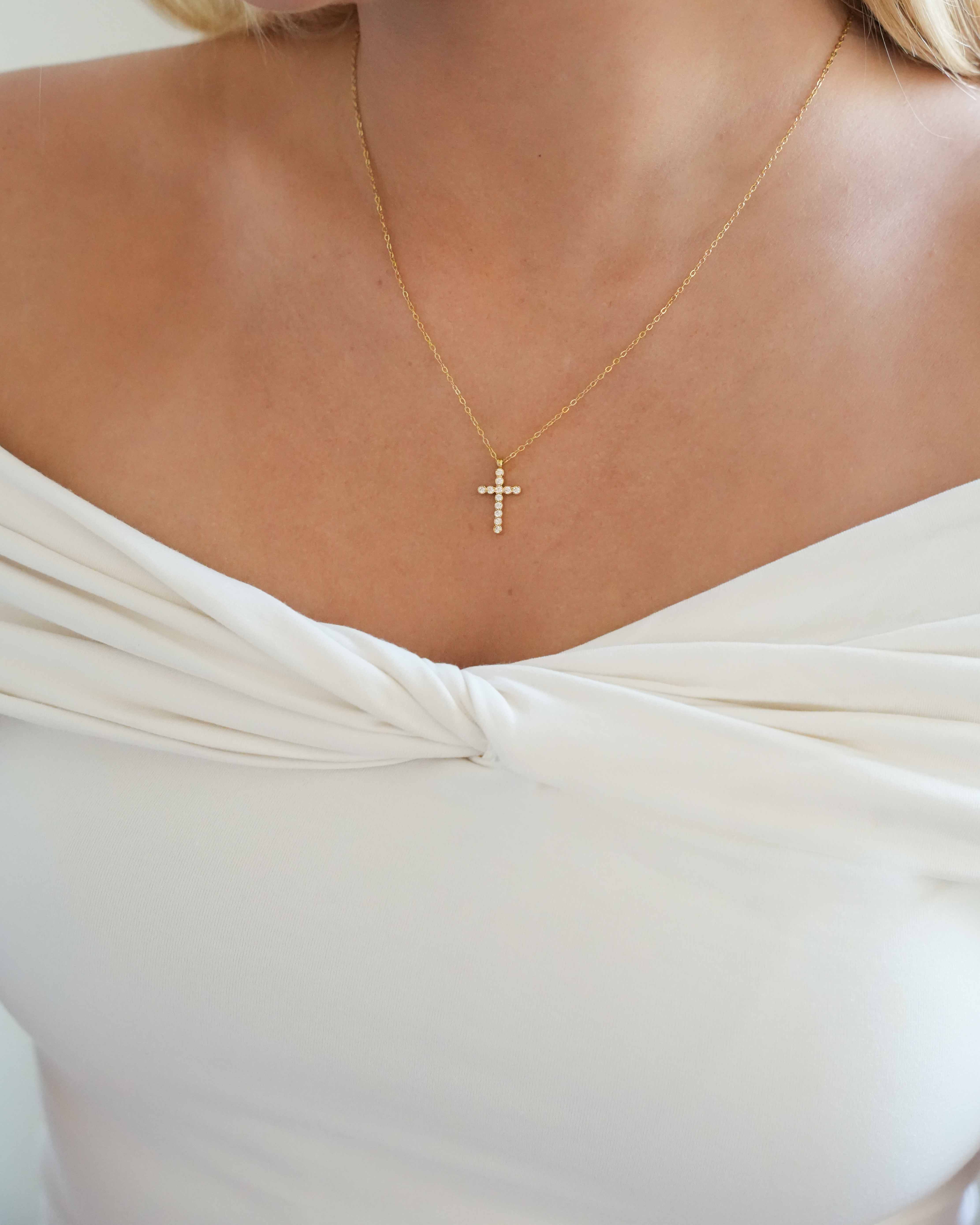 Cross - 18k Gold Zirconia Necklace