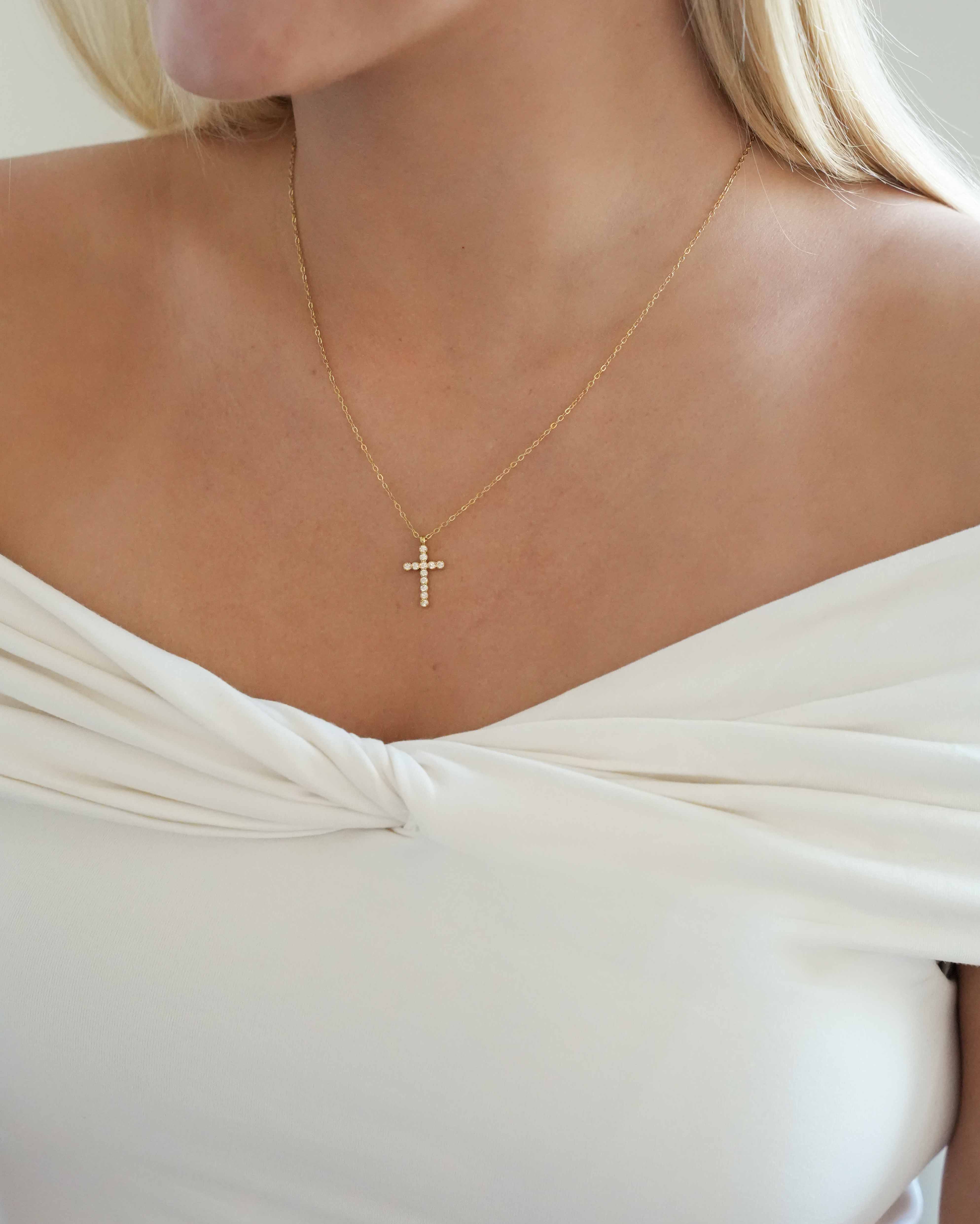 Cross - 18k Gold Zirconia Necklace