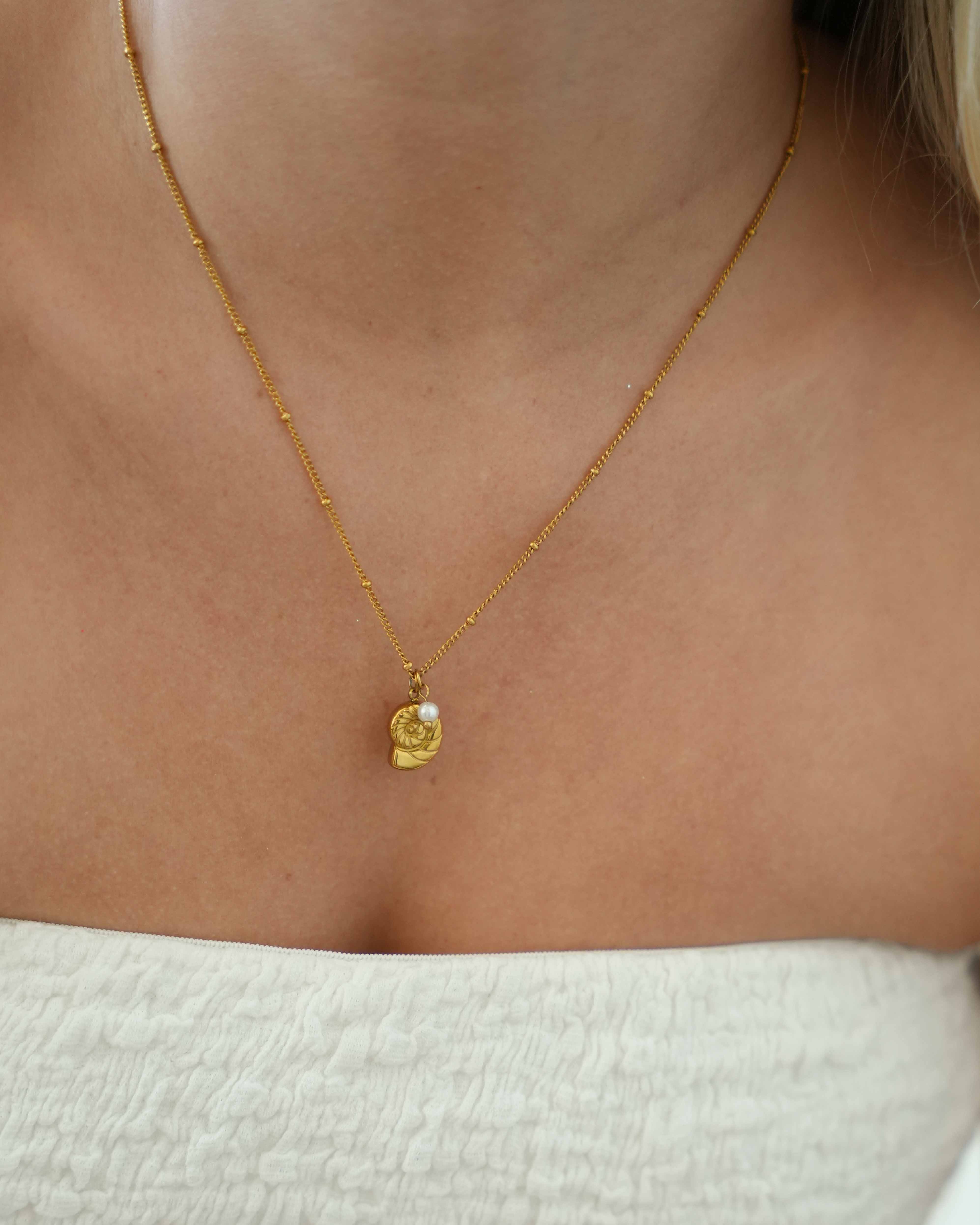Baroque - Conch 18k Gold Necklace