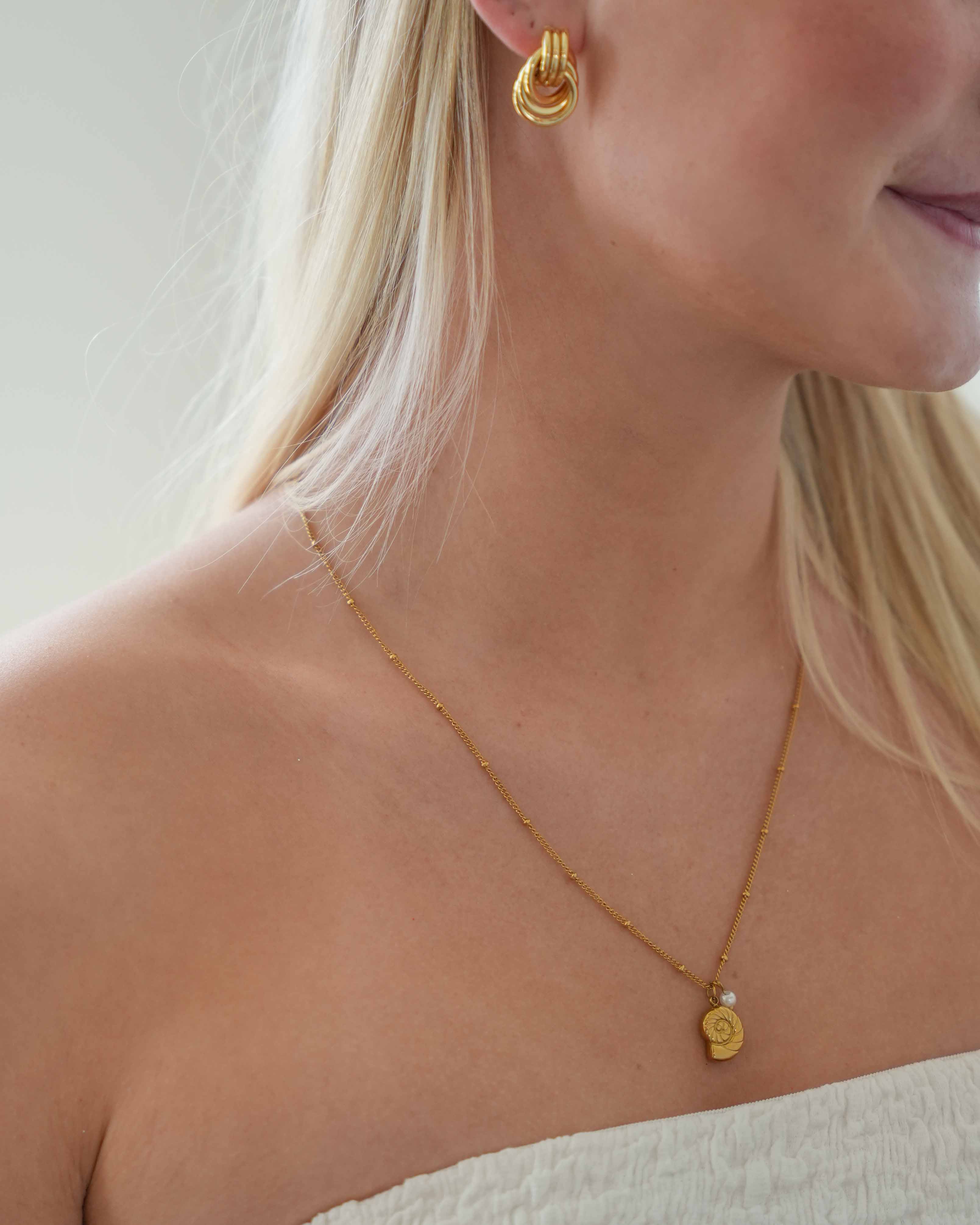 Baroque - Conch 18k Gold Necklace