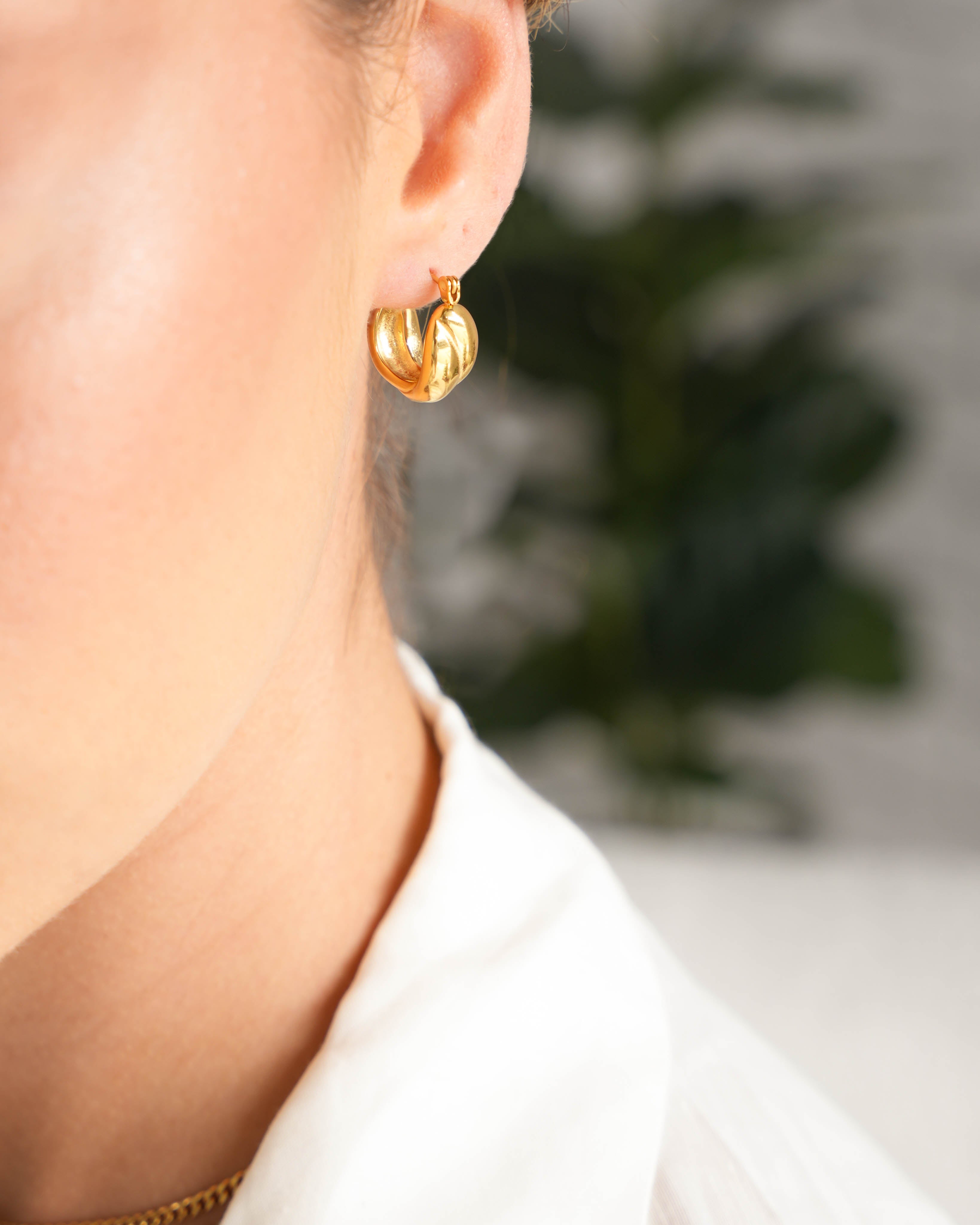 Jadore - 18k Gold Hoop Earrings