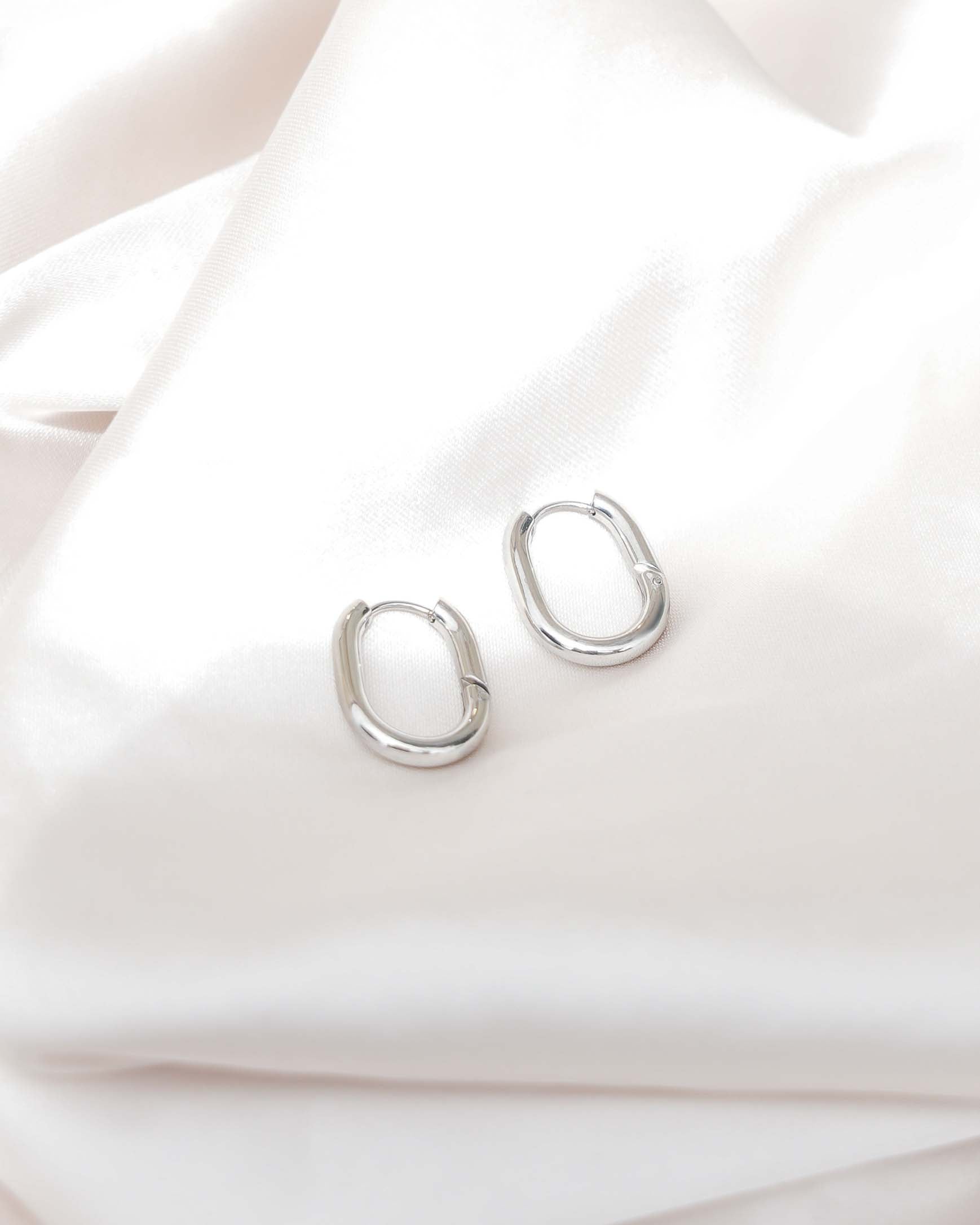 Claudia - Silver Oval Earrings
