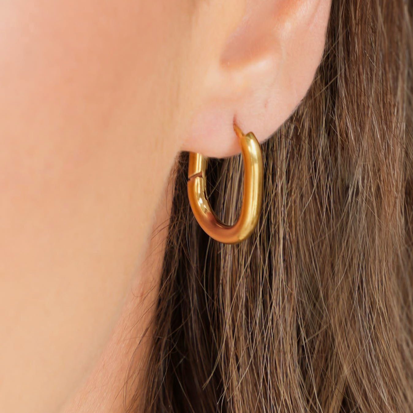 Claudia - 18k Gold Oval Earrings