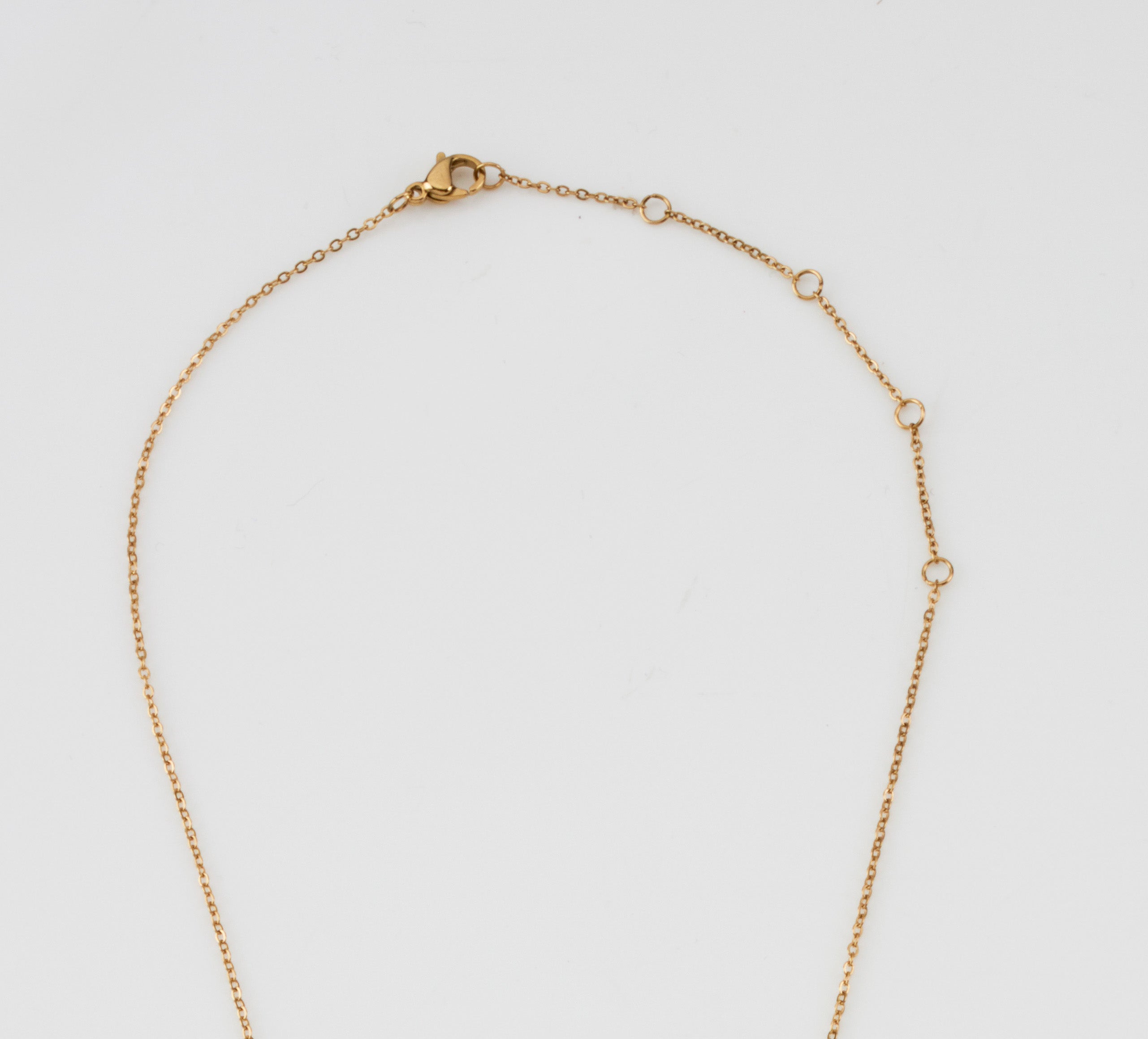 Aspyn - 18k Gold Disk Pendant Necklace - Ocean Wave Jewelry