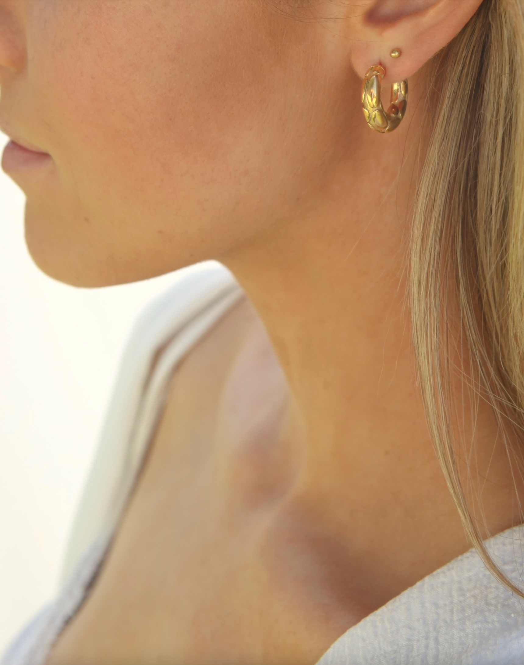 Ezra Hoops - 18k Gold Earrings